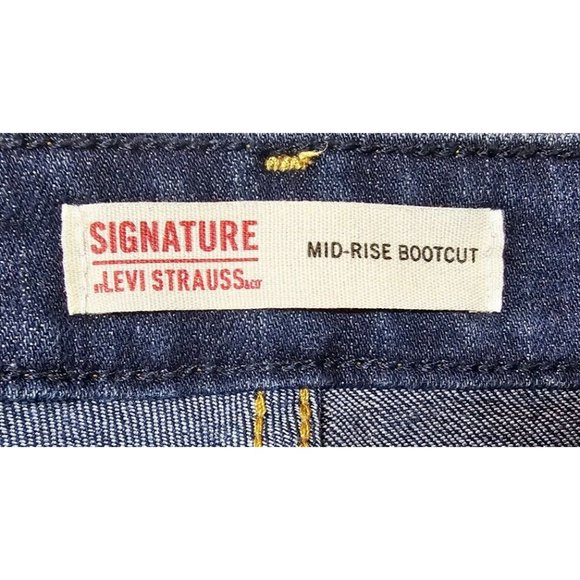 Levi Strauss Signature Womens Juniors 4M Mid Rise Dark Wash BootCut Jeans 30X30 - Picture 11 of 14